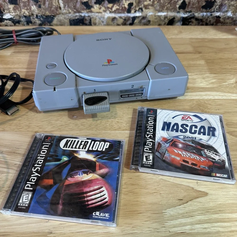 Sony PlayStation 1 SCPH-7501 Console and 2 games FOR PARTS